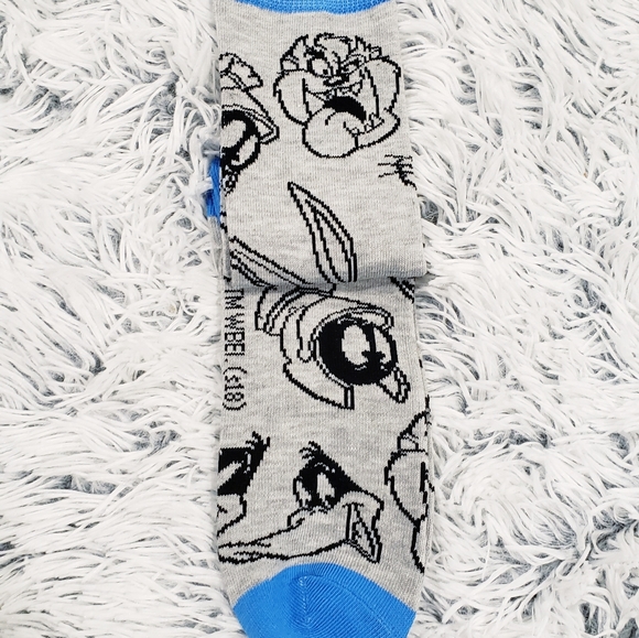 LOONEY TUNES CREW SOCKS - Picture 2 of 2